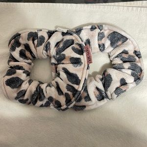 Kitsch Towel Scrunchies
